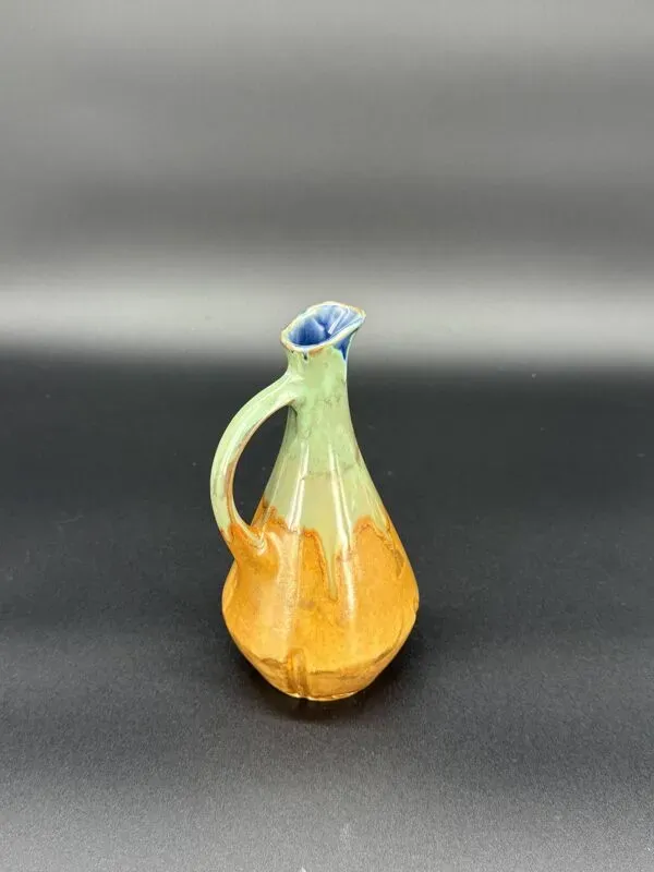 Illustration numéro 3 du produit Cruche en grès émaillé — dans le goût de Denbac