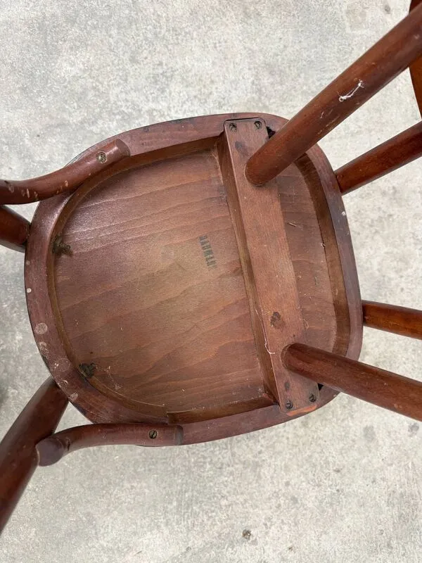 Illustration numéro 3 du produit Lot de 8 chaises Baumann vintage