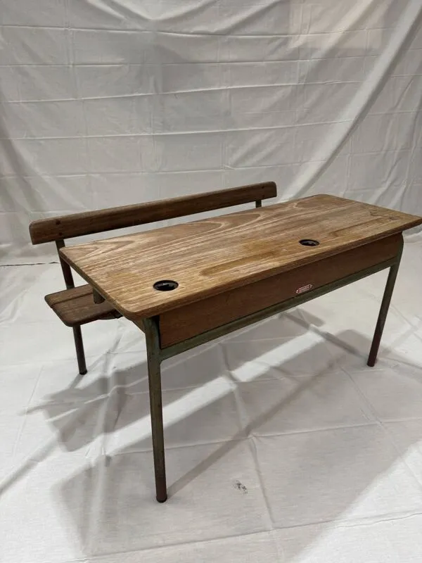 Illustration numéro 3 du produit Bureau d’écolier