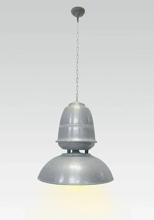 Illustration numéro 3 du produit Lampe à suspension industrielle en zinc