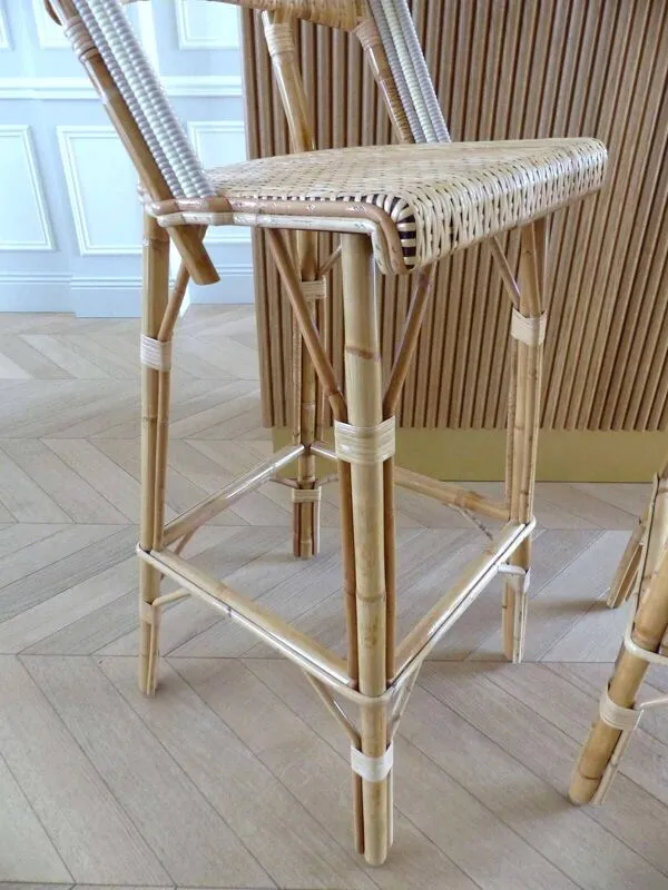 Illustration numéro 3 du produit Lot 3 chaises hautes de bistrot Maison Louis Drucker rotin clair de Manille