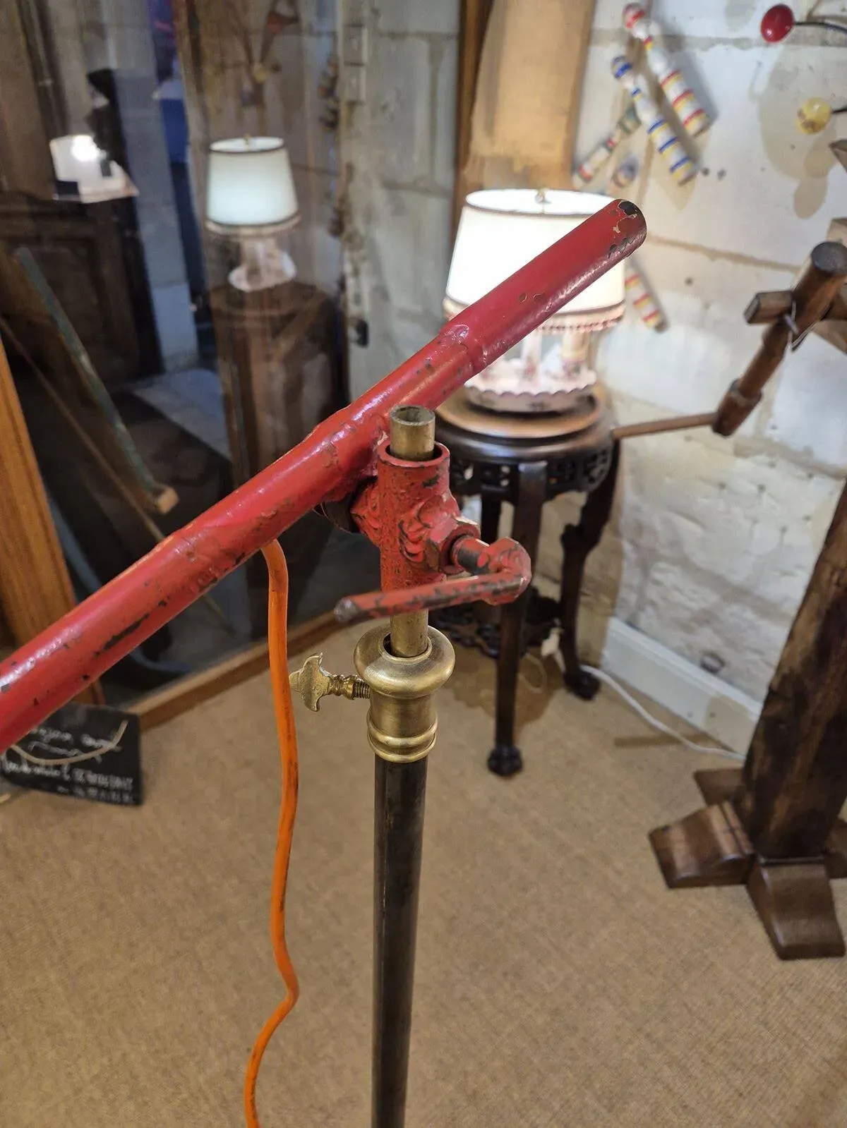 Illustration numéro 3 du produit Lampadaire vintage