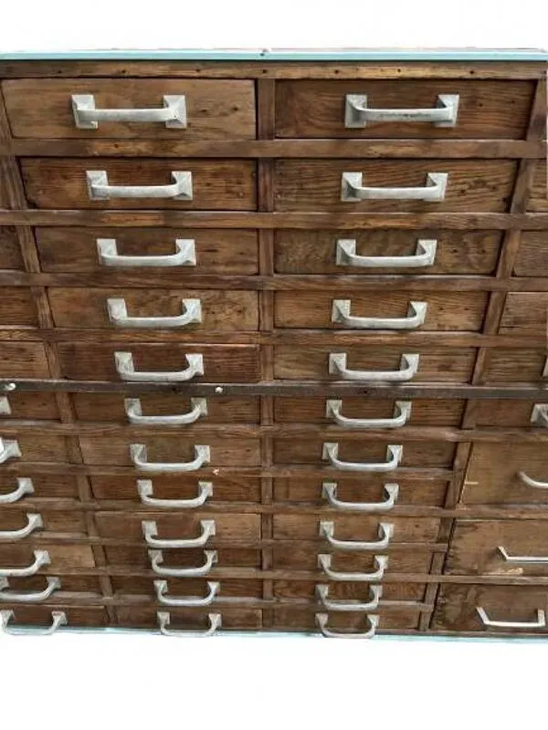 Illustration numéro 3 du produit Meuble de métier