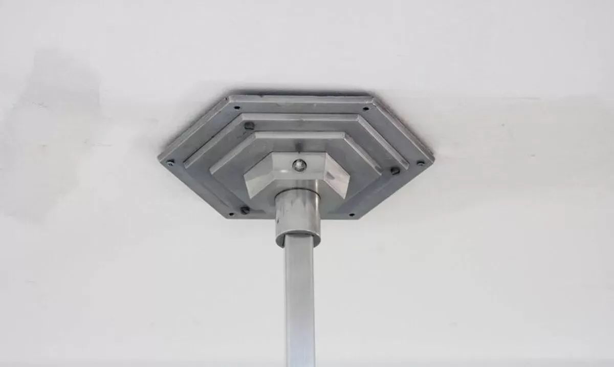 Illustration numéro 3 du produit Suspension 1970s