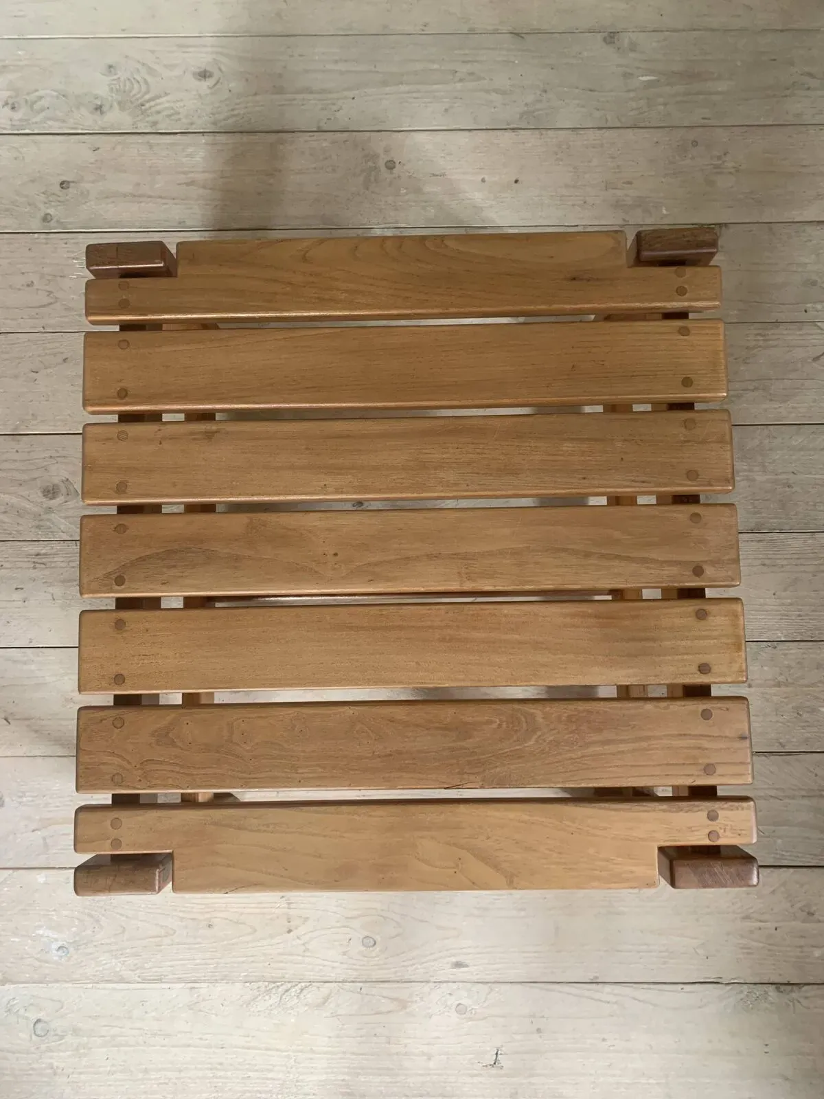 Illustration numéro 3 du produit Table basse orme massif années 80