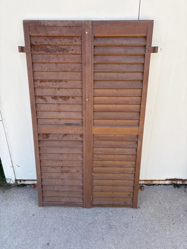 Illustration numéro 3 du produit Volets tôle à persiennes