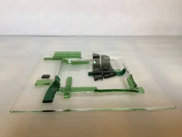 Illustration numéro 3 du produit Vide poche incrustations de pâte de verre verte