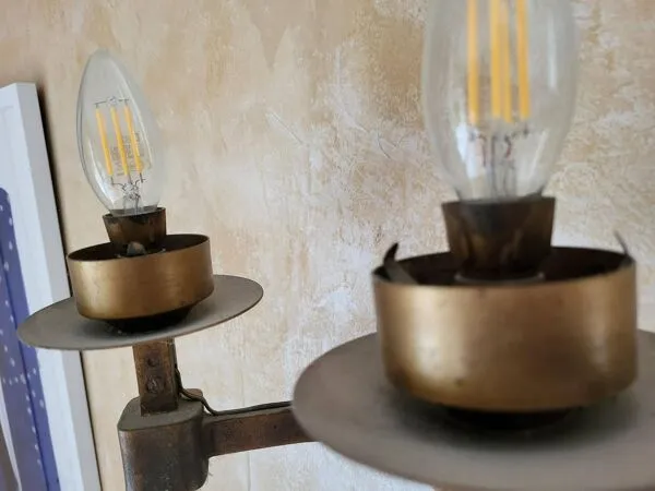 Illustration numéro 3 du produit Rare ensemble de 7 appliques en Bronze Massif Martelé - Style Raymond Subes