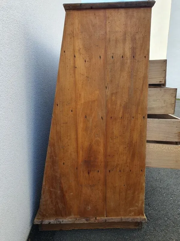 Illustration numéro 3 du produit Meuble de metier double face