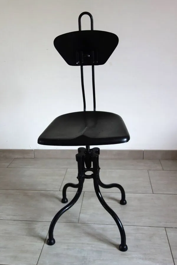 Illustration numéro 3 du produit Chaise Industrielle M42 de Flambo, années 30