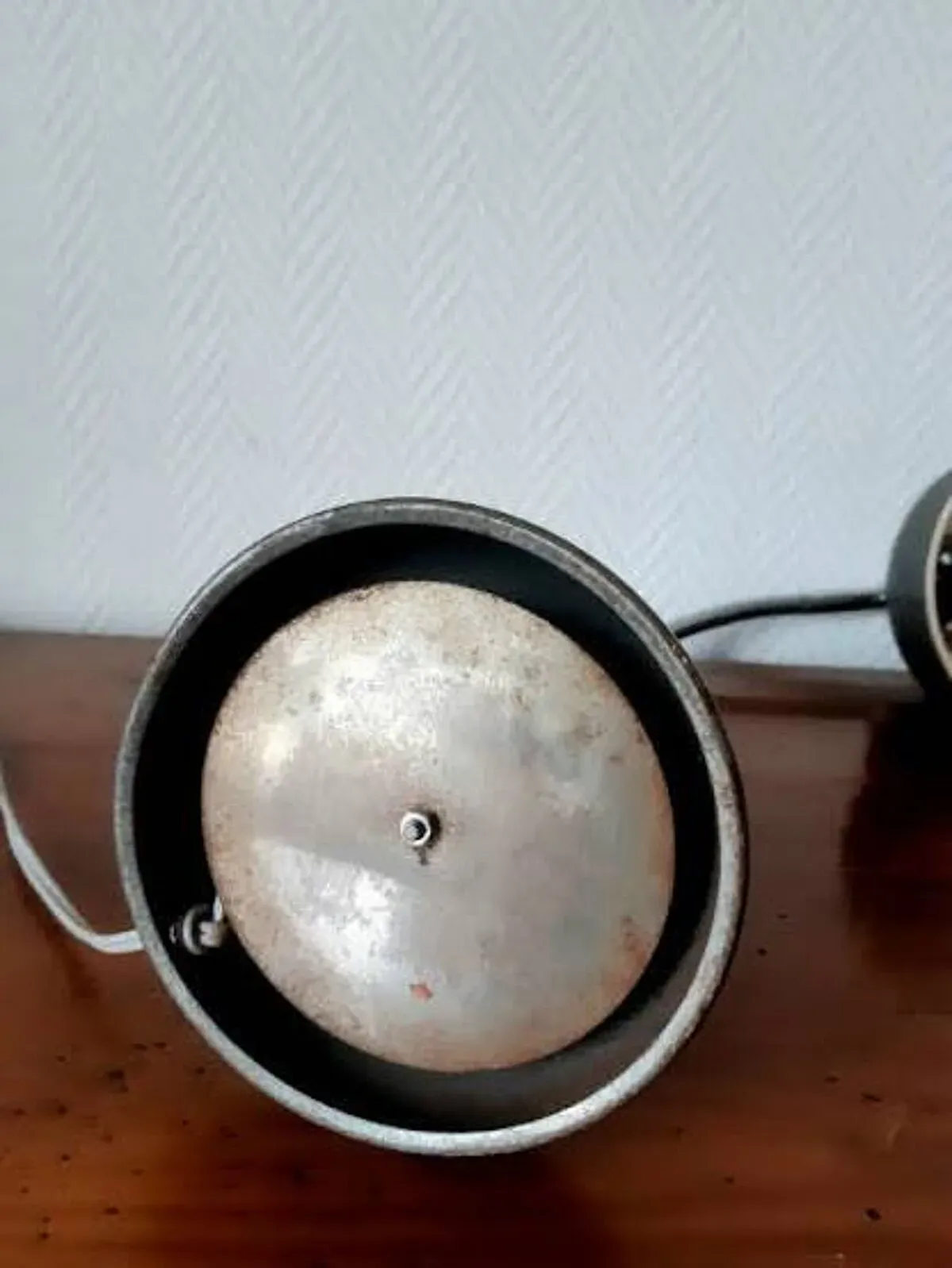 Illustration numéro 3 du produit Lampe de bureau industrielle grise 1970