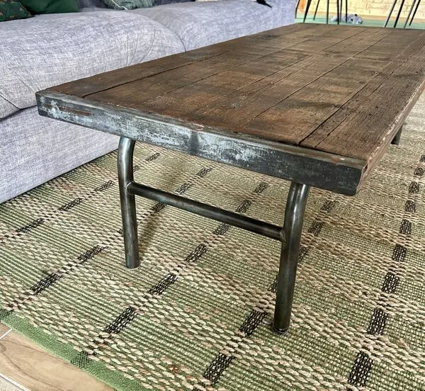 Illustration numéro 3 du produit Table basse rustique industrielle