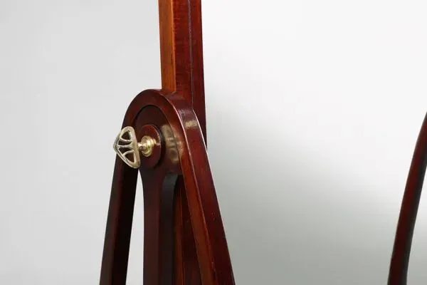 Illustration numéro 3 du produit Miroir de coiffeuse emblématique modèle 9954 par Thonet, Autriche vers 1904