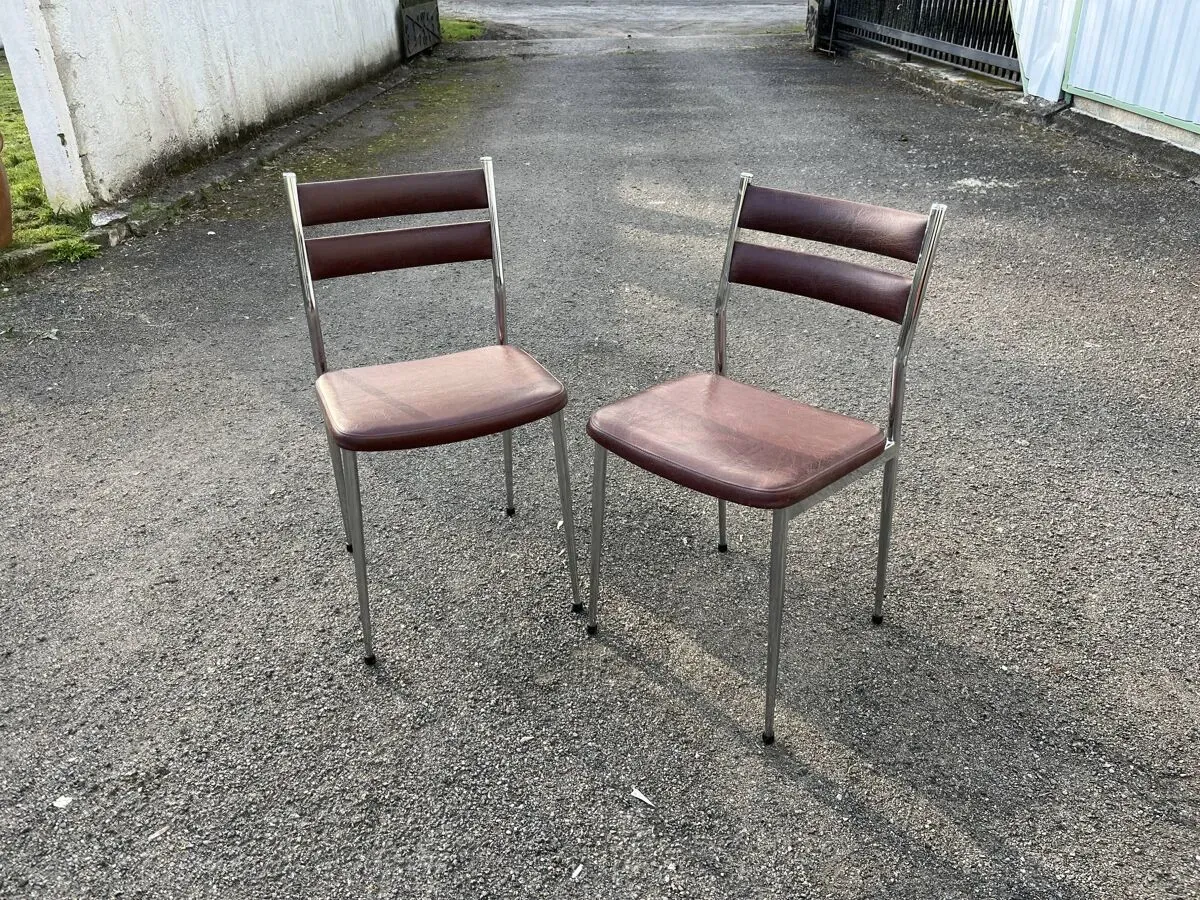 Illustration numéro 3 du produit Paire de chaises rétro en métal et cuir