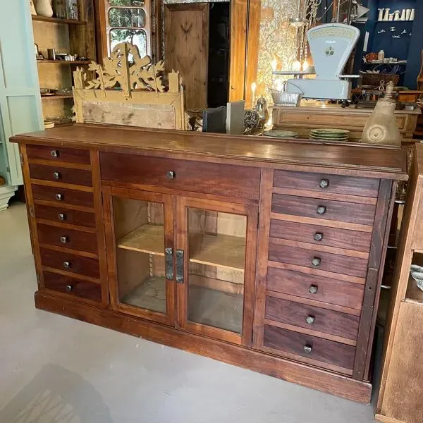 Illustration numéro 3 du produit Grand meuble de dentiste années 30