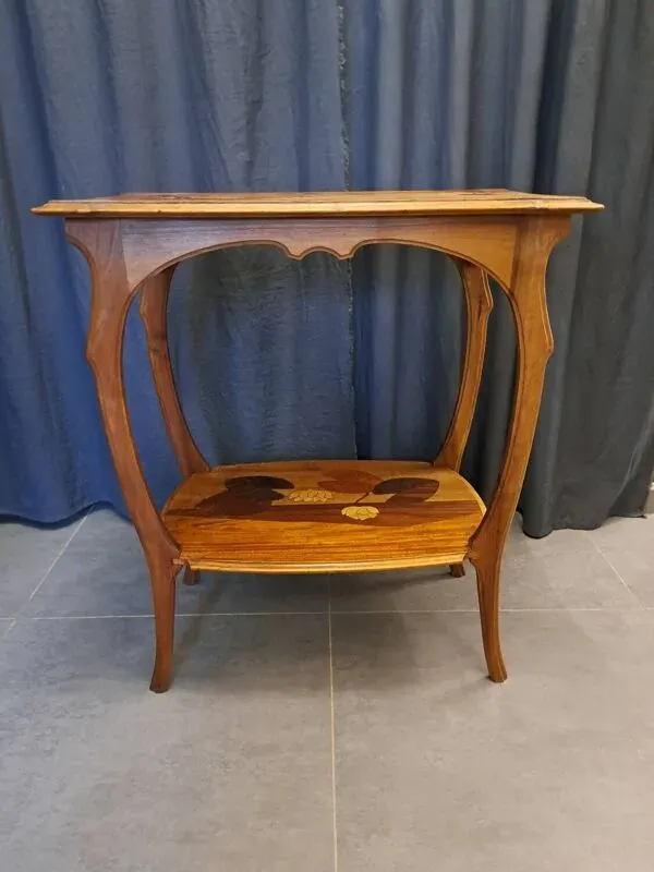 Illustration numéro 3 du produit Table de salon art nouveau en marqueterie