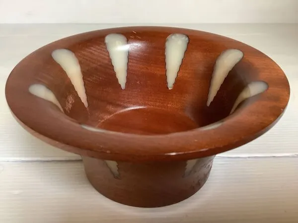 Illustration numéro 3 du produit Vide poche Nopjes houtdraaiwerk en bois fait à la main