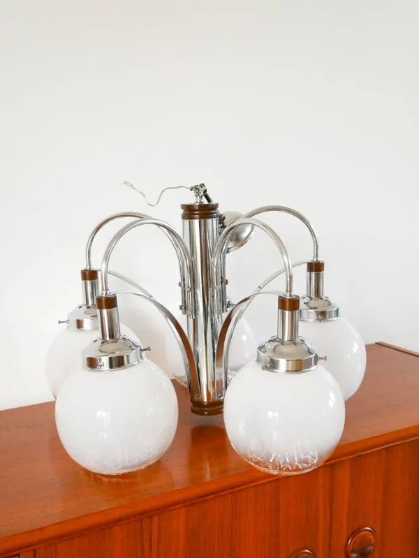 Illustration numéro 3 du produit Lustre Gaetano Sciolari, 5 feux, en verre de Murano, Opaline et Ambré, 1970