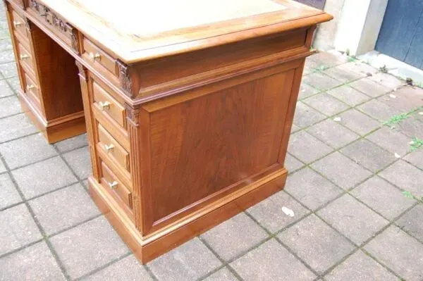 Illustration numéro 3 du produit bureau a caisson napoléon III en noyer fin du 19e siécle