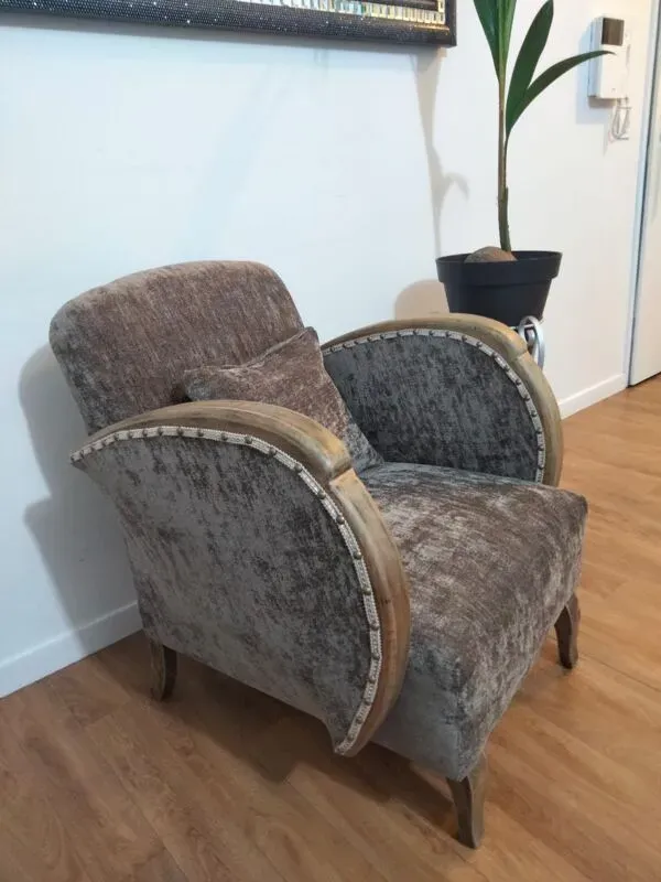 Illustration numéro 3 du produit Fauteuil restoré