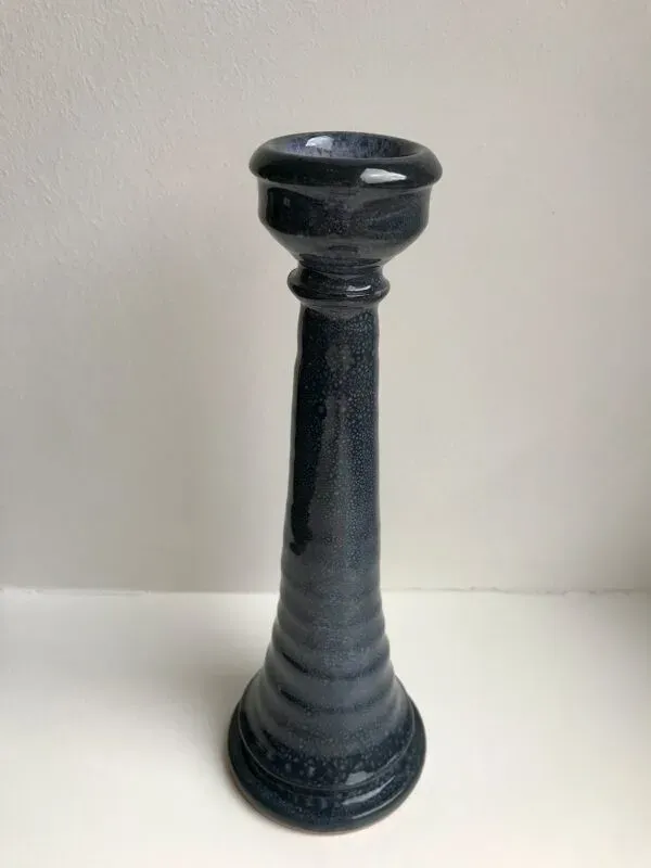 Illustration numéro 3 du produit Bougeoir en grès artisanal signé années 70