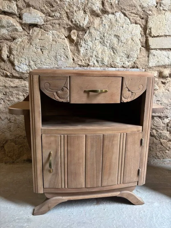 Illustration numéro 3 du produit Paire de table de chevets art deco