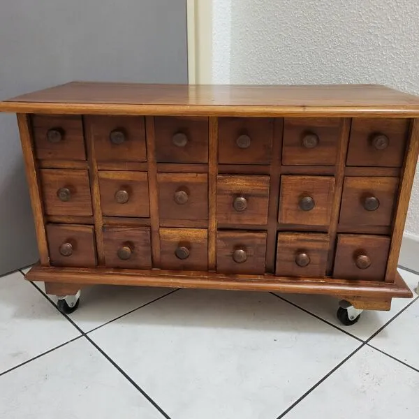 Illustration numéro 3 du produit Meuble de métier, apothicaire en  ois ,fin 19ème