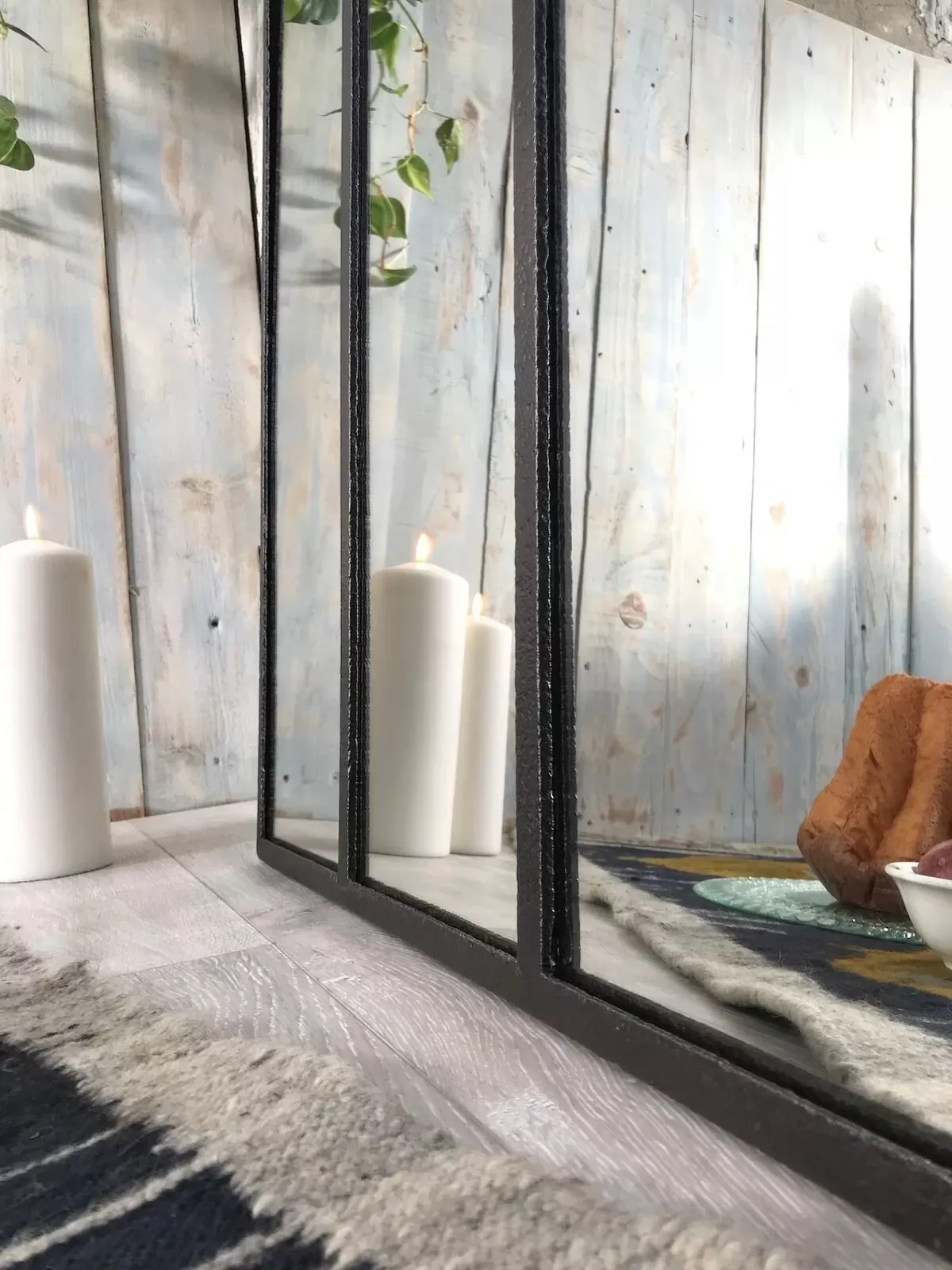 Illustration numéro 3 du produit Miroir industriel riveté