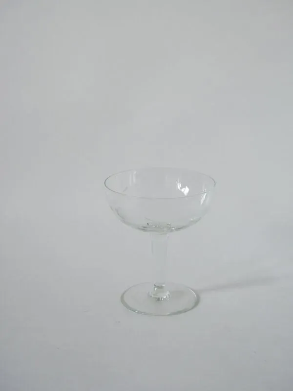 Illustration numéro 3 du produit Lot de 6 coupes à champagne dépareillées en cristal 1930-1950