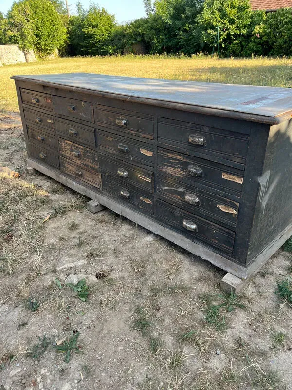 Illustration numéro 3 du produit Meuble de métier à tiroirs