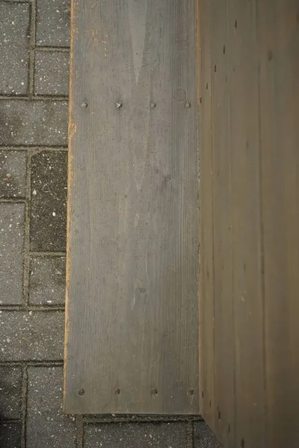 Illustration numéro 3 du produit Banc d'école Bossche par Dom Hans van der Laan, 1964