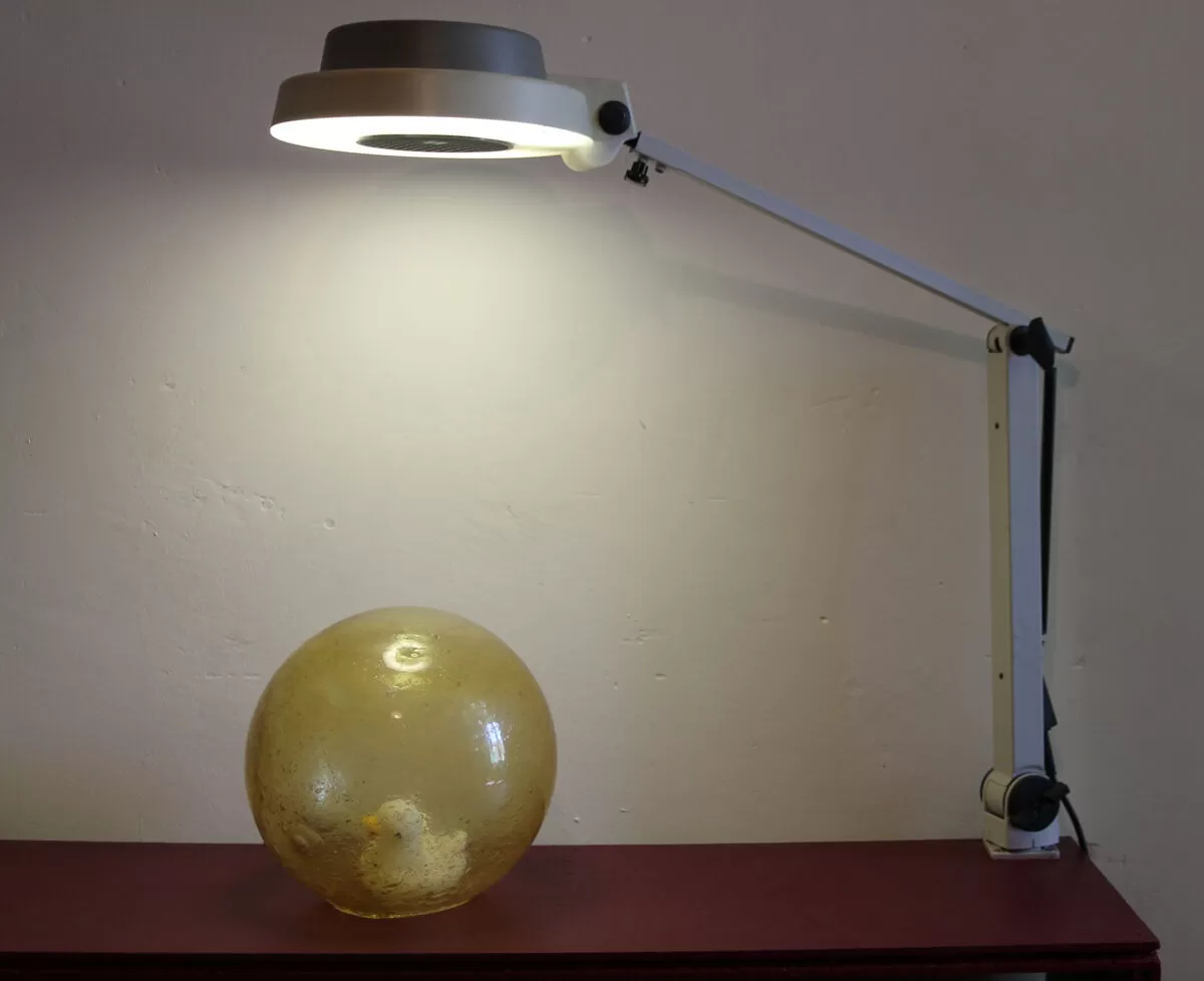 Illustration numéro 3 du produit Lampe articulee circulaire Waldmann