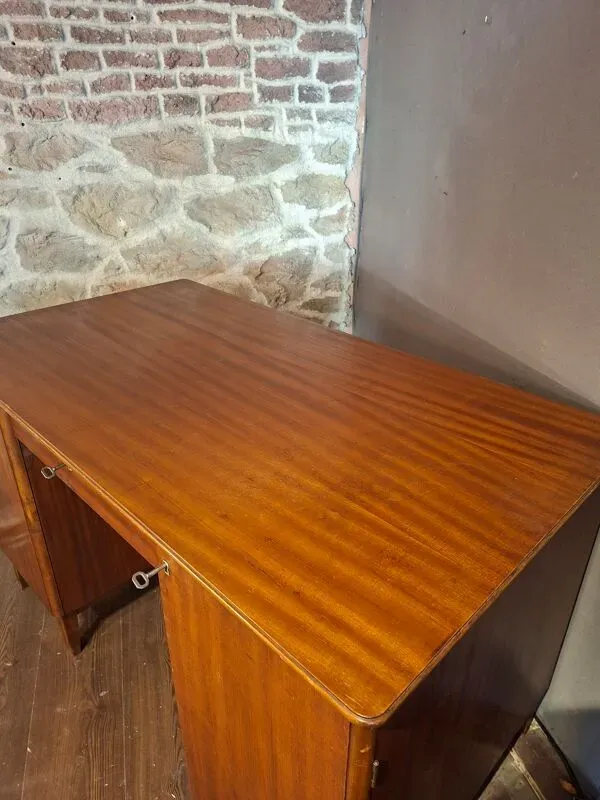 Illustration numéro 3 du produit Bureau scandinave