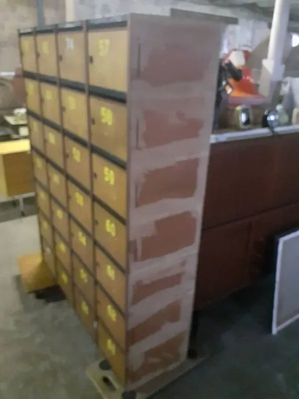 Illustration numéro 3 du produit Meuble de métier