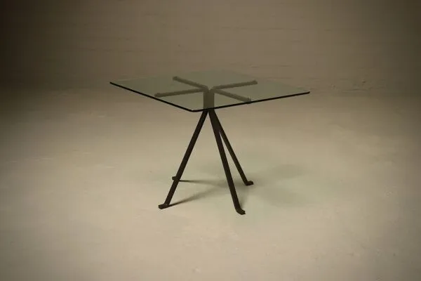 Illustration numéro 3 du produit Table d'appoint Cuginetto par Enzo Mari pour Draide années 1970