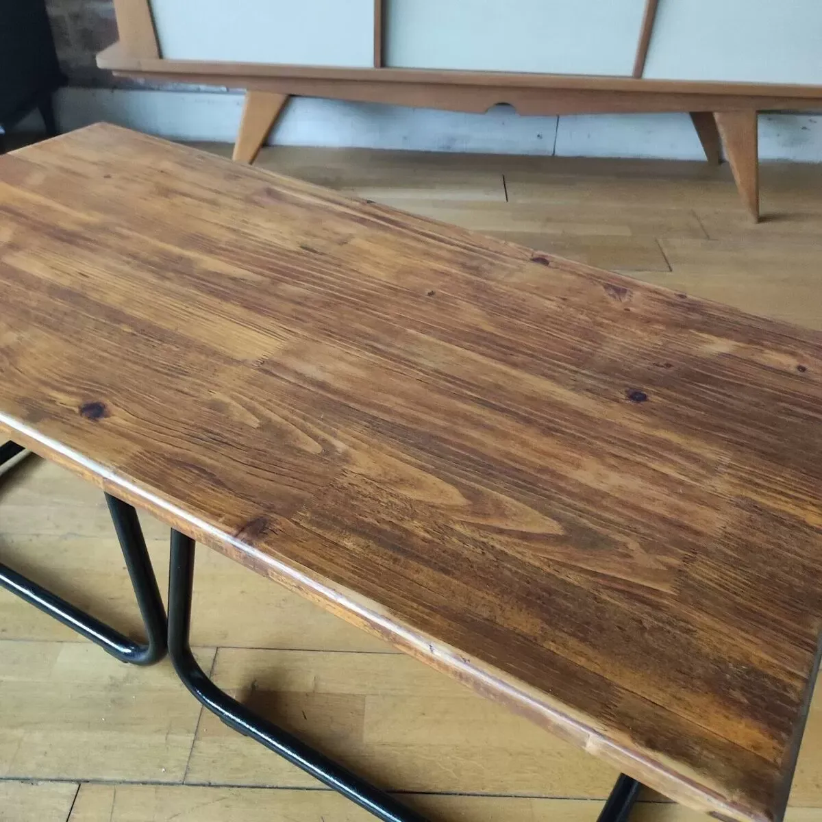 Illustration numéro 3 du produit Table basse industrielle métal et bois