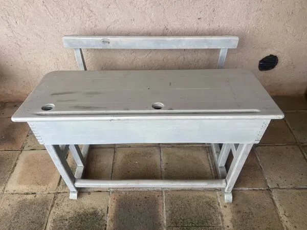 Illustration numéro 3 du produit Bureau double écolier