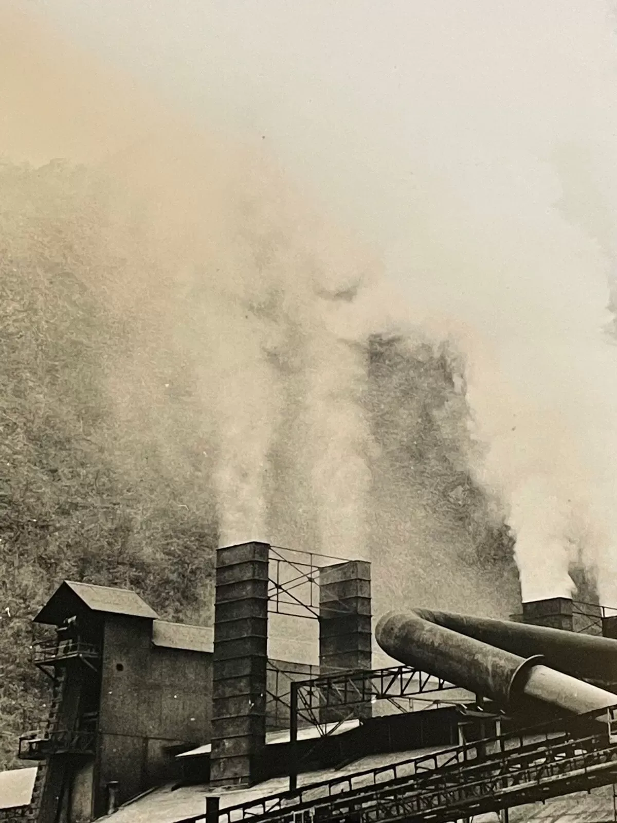 Illustration numéro 3 du produit Photographie tirage argentique noir et blanc circa 1970 architecture