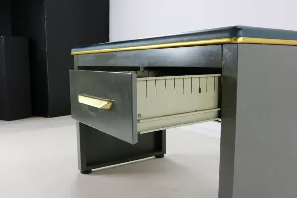 Illustration numéro 3 du produit Bureau pour dames belge de style mid-century par TDS Sclessin