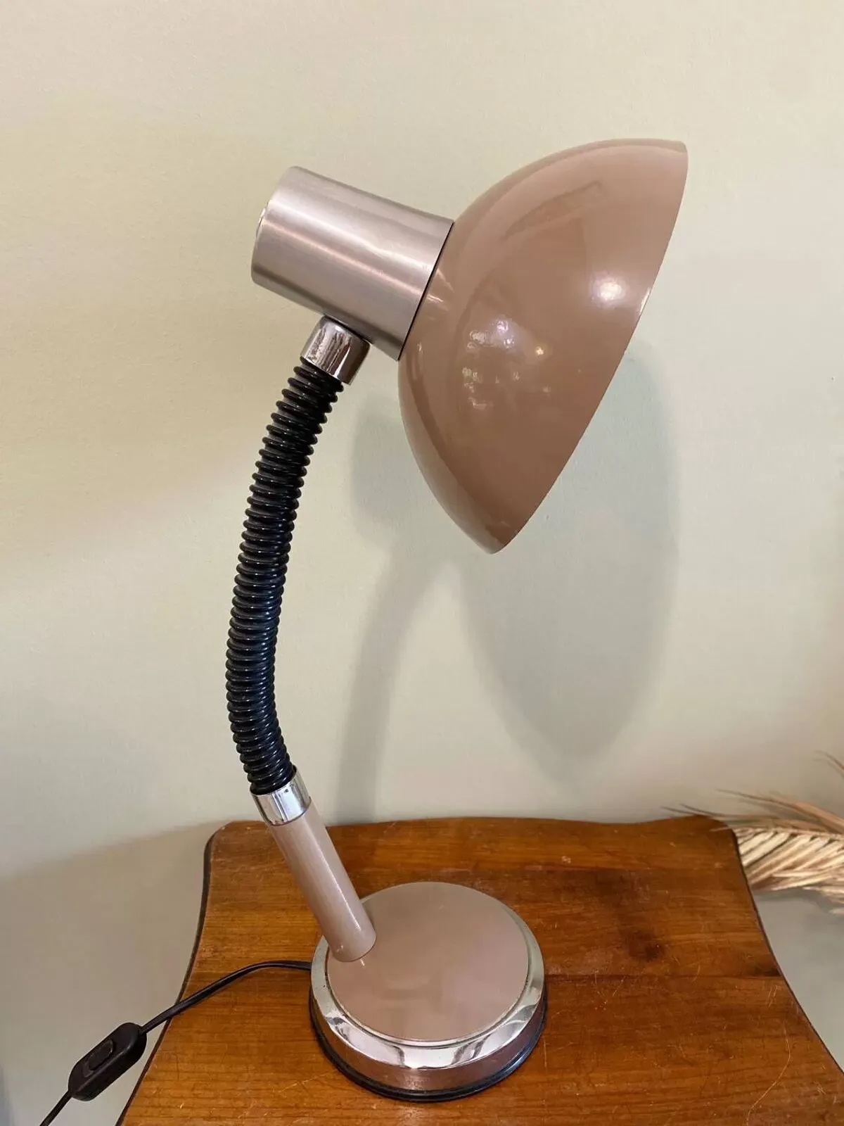 Illustration numéro 3 du produit Lampe articulée vintage