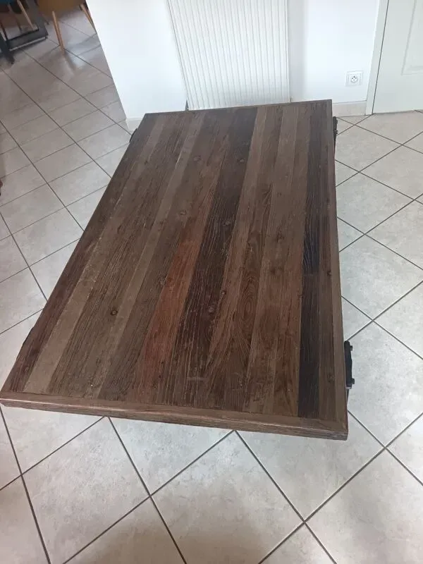 Illustration numéro 3 du produit Table basse