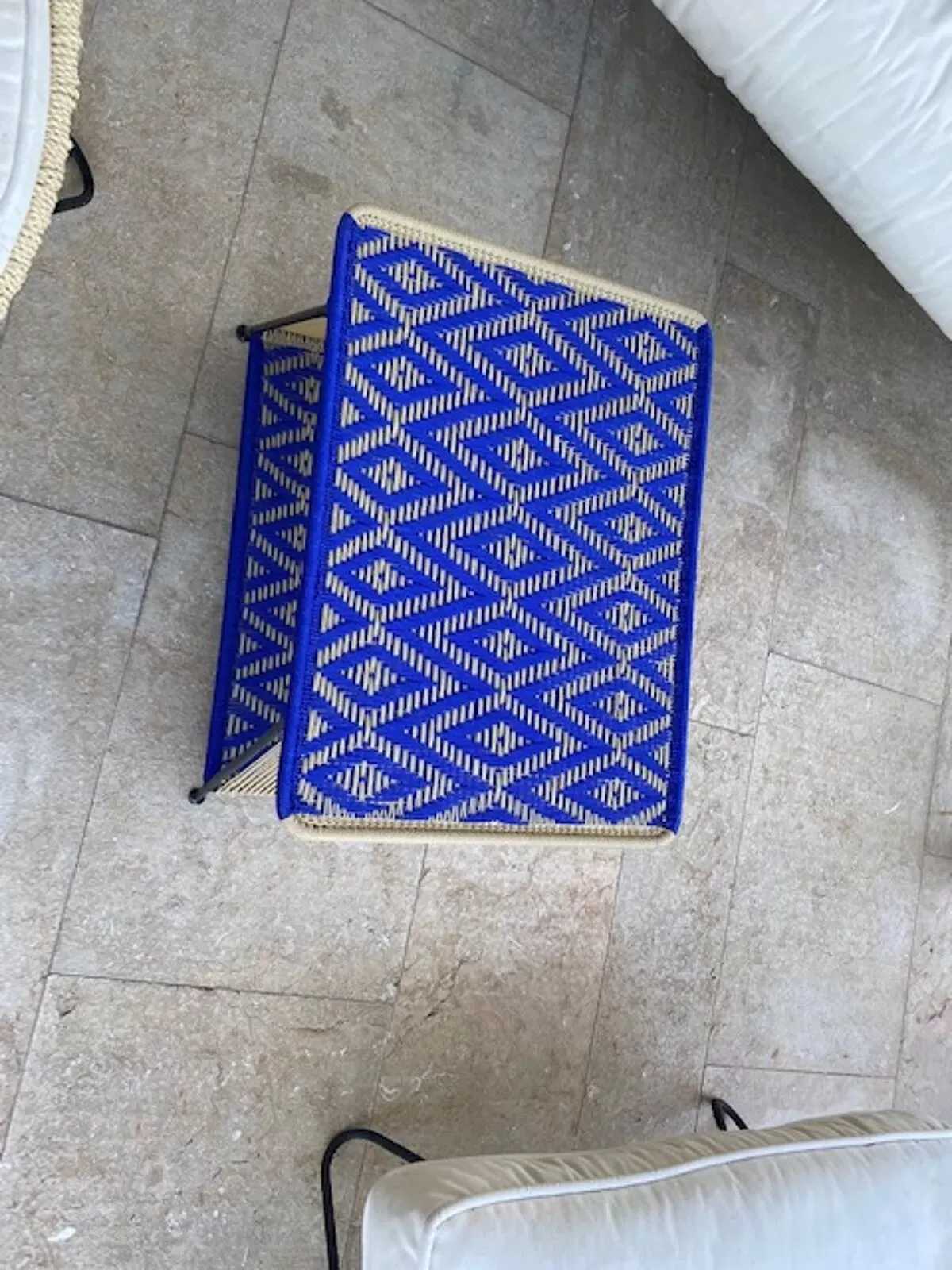 Illustration numéro 3 du produit Table basse de jardin