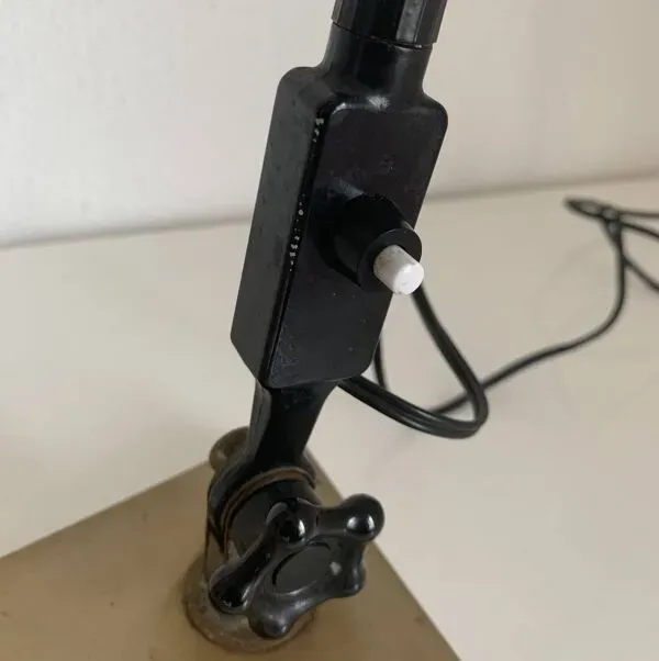 Illustration numéro 3 du produit Lampe vintage 1950 industrielle Super Chrome champagne - 55 cm