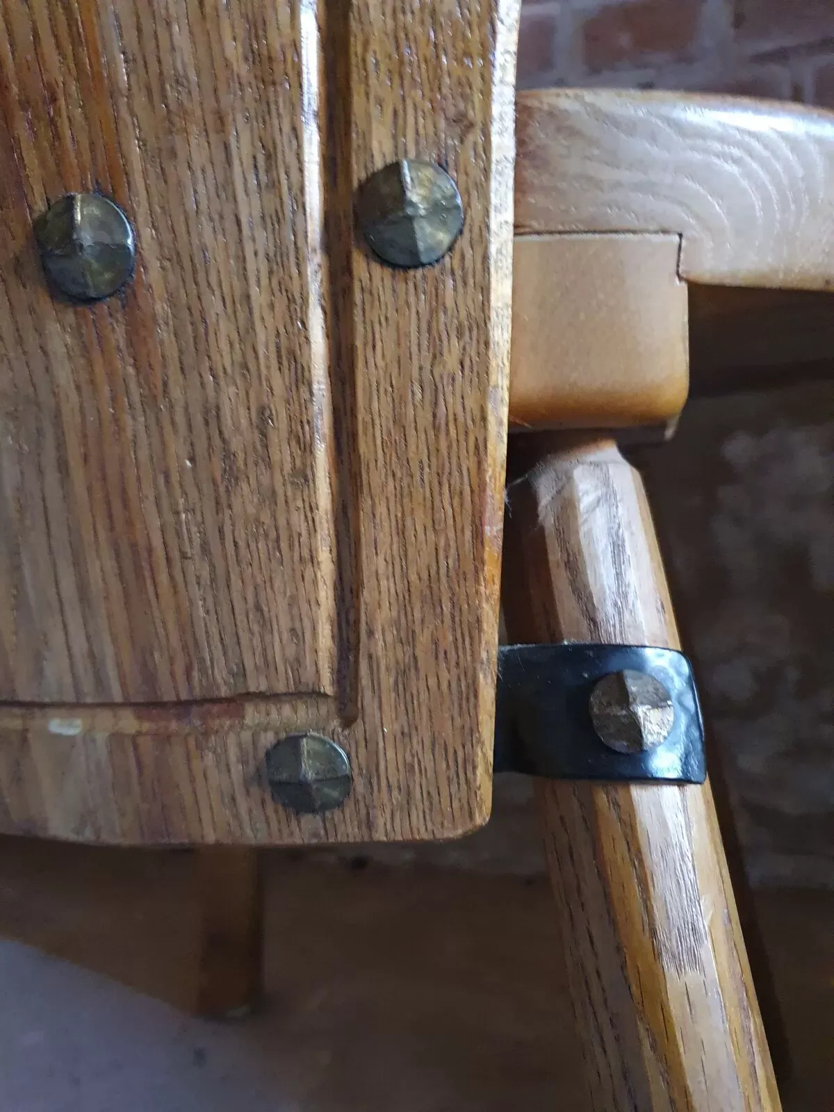 Illustration numéro 3 du produit set de deux chaises brutaliste