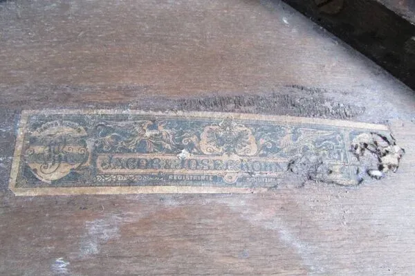 Illustration numéro 3 du produit Chaise de Bistrot assise décorée de Jacob & Josef Kohn