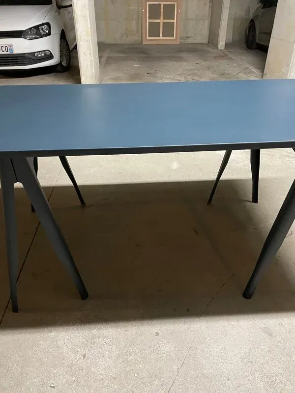 Illustration numéro 3 du produit Table métal de marque Tolix Medecin France