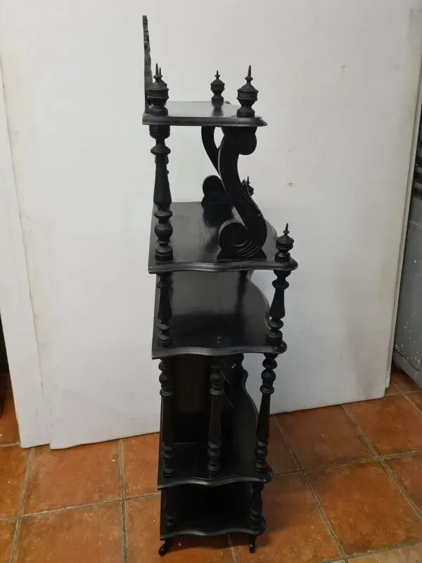 Illustration numéro 3 du produit Étagère, casier à musique de style Napoléon III