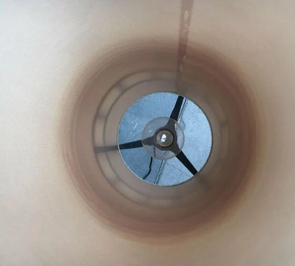 Illustration numéro 3 du produit Lampadaire trépied fusée de la RDA de l'Allemagne de l'Est du milieu du siècle par Leuchtenbau Saller, années 1960