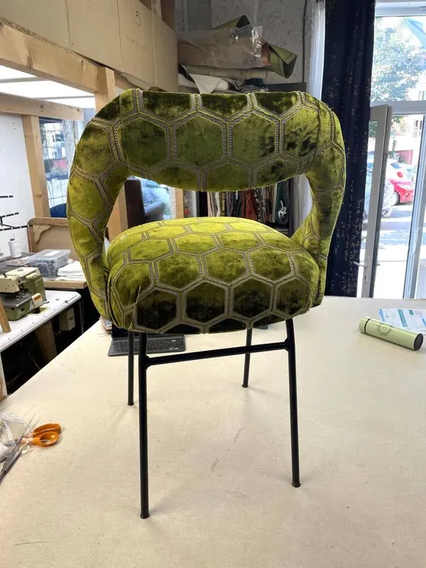 Illustration numéro 3 du produit Chaise industrielle