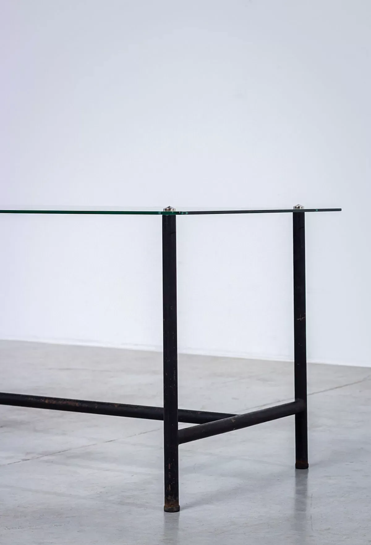 Illustration numéro 3 du produit Table basse design de Guariche édition Steiner, 1950, France